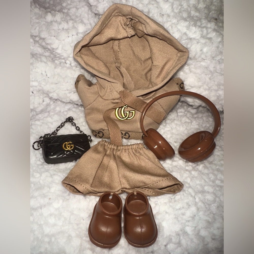 Labubu Fashion Gucci Outfit and Accessories. - Picture 2 of 3